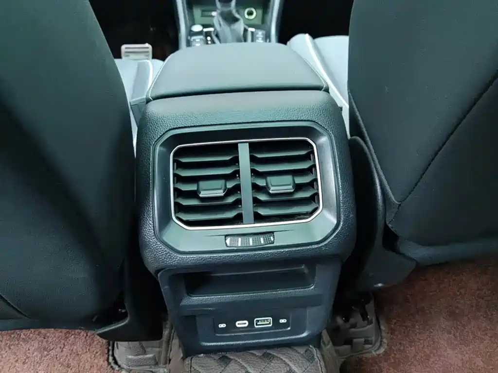 Volkswagen Tiguan L 2023