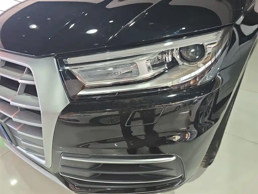 Audi Q5L 2019 — фото 24