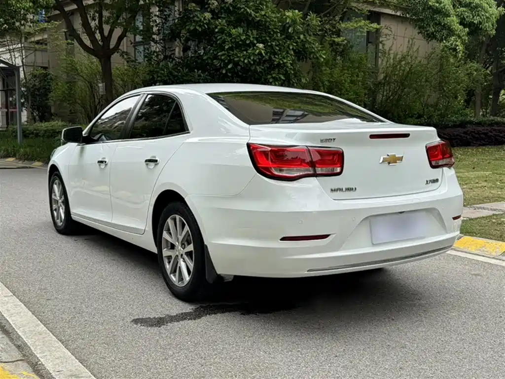 Chevrolet Malibu 2017 — фото 22