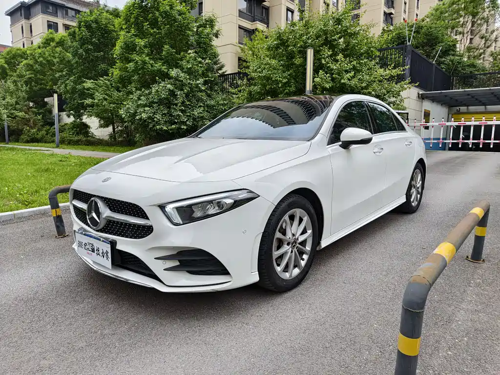 Mercedes-Benz A-Class 2022 — фото 1