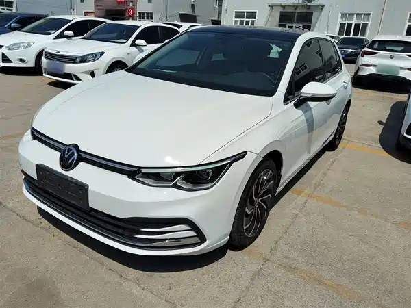 Volkswagen Golf 2021