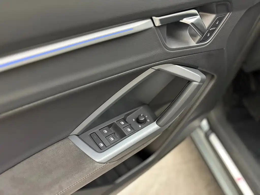 Audi Q3 Sportback 2022 — фото 18