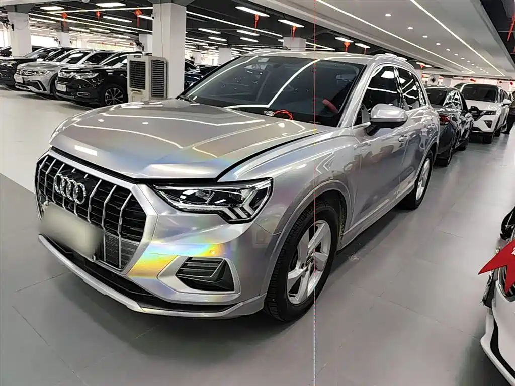 Audi Q3 2020 — фото 1