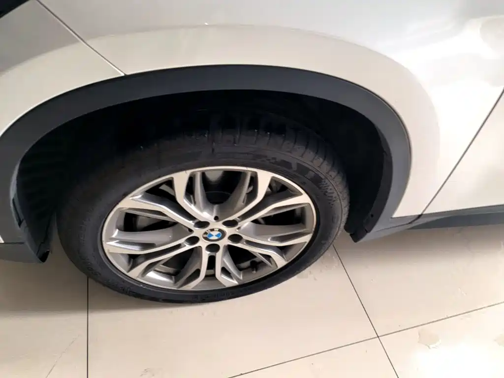 BMW X1 2018 — фото 23