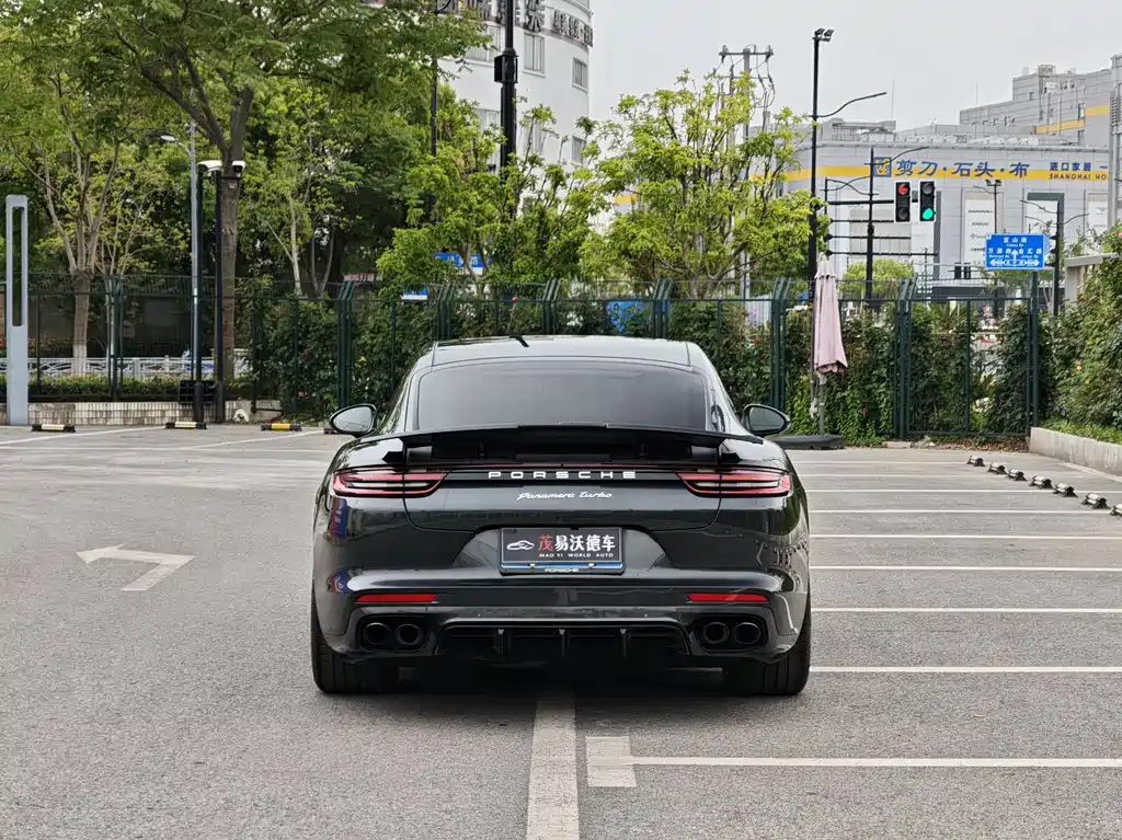 Porsche Panamera 2017 — фото 4