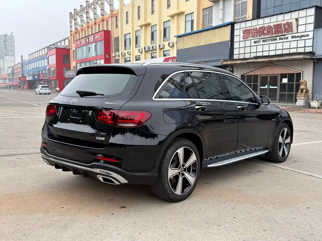 Mercedes-Benz GLC 2023