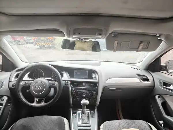 Audi A4L 2014