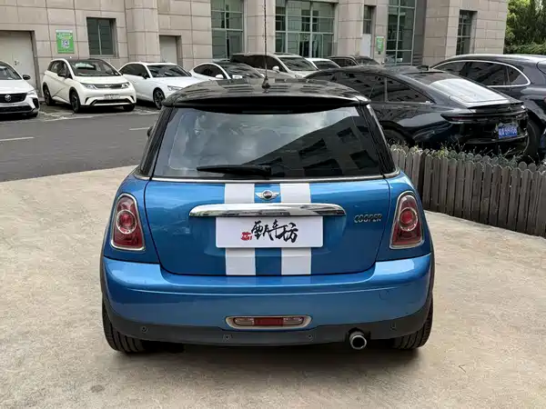 MINI 2012