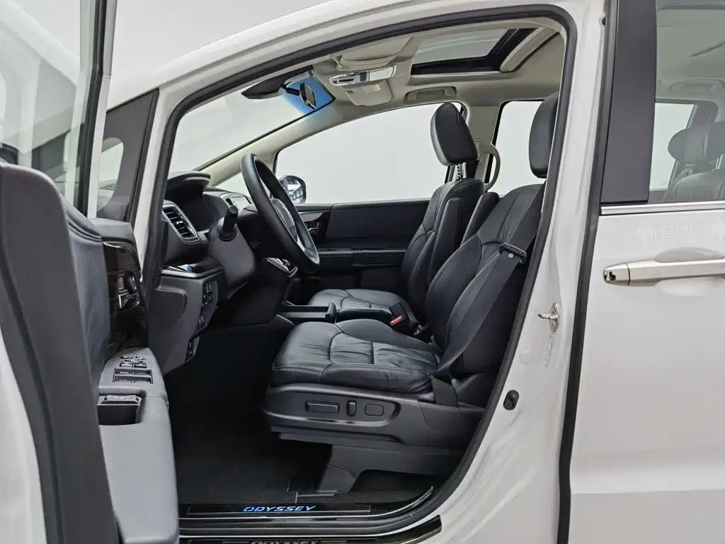 Honda Odyssey 2020 — фото 10