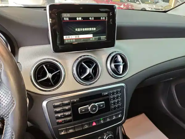 Mercedes-Benz GLA 2015