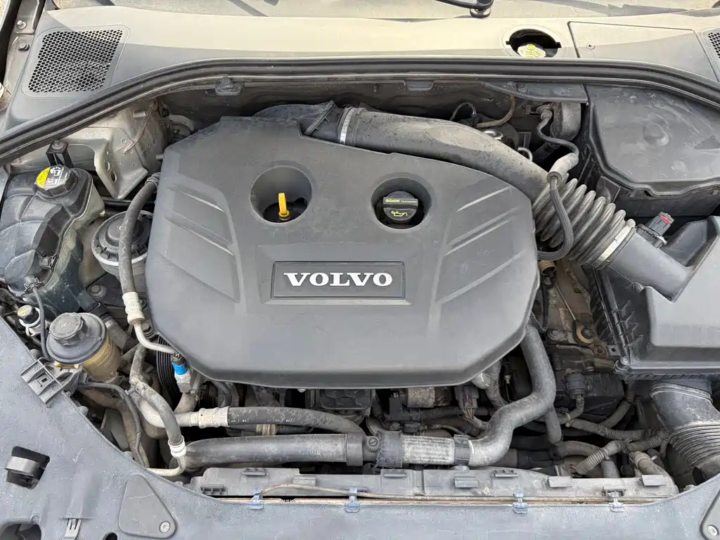 Volvo S60 2012 — фото 19