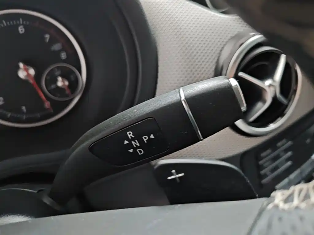 Mercedes-Benz B-Class 2017 — фото 14
