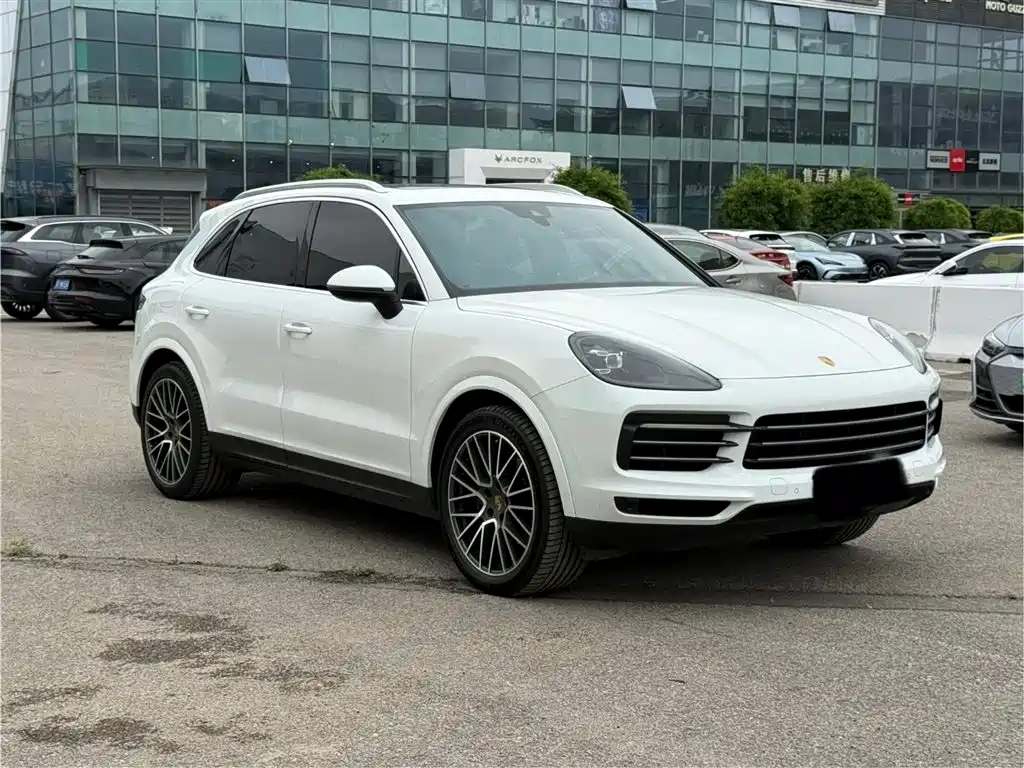 Porsche Cayenne 2021 — фото 3