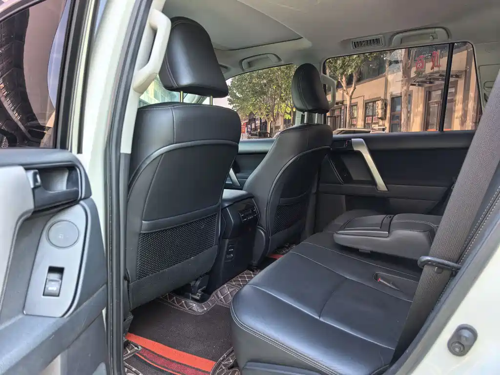 Toyota Prado 2016 — фото 15