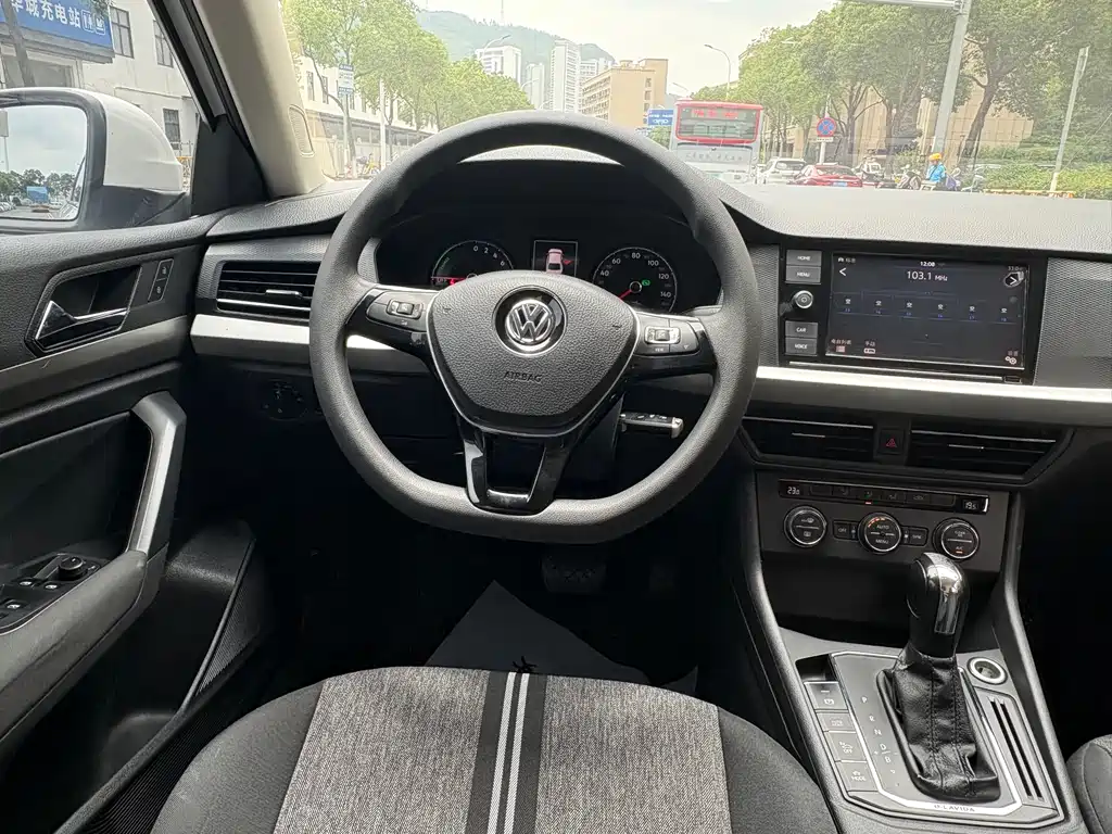Volkswagen Lavida Pure Electric 2021 — фото 17