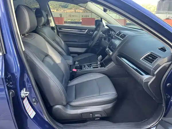Subaru Legacy 2017