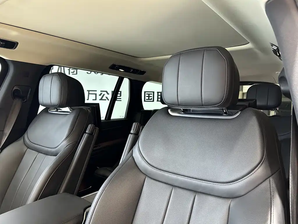 Land Rover Range Rover 2023 — фото 11