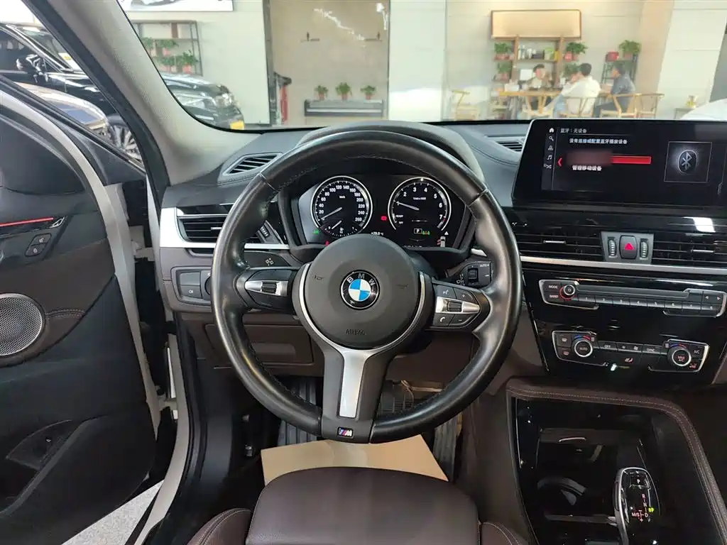 BMW X2 2022 — фото 11