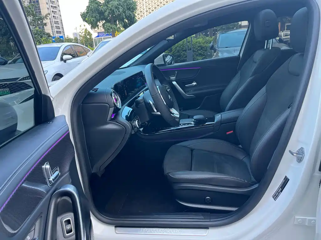 Mercedes-Benz A-Class 2022 — фото 13