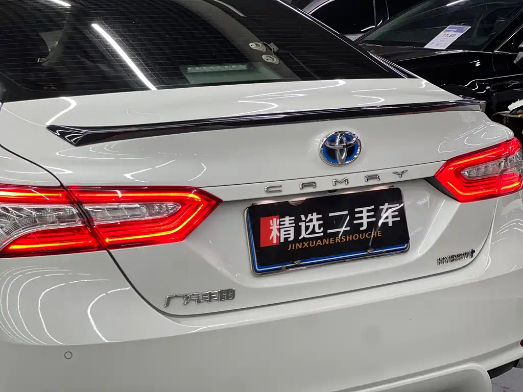 Toyota Camry 2021 — фото 5