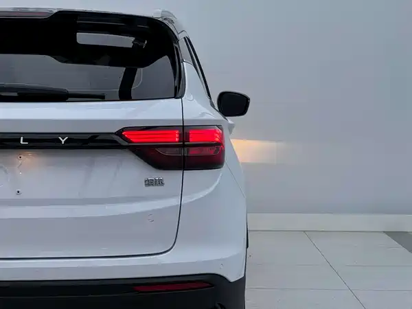 Geely Binyue 2021