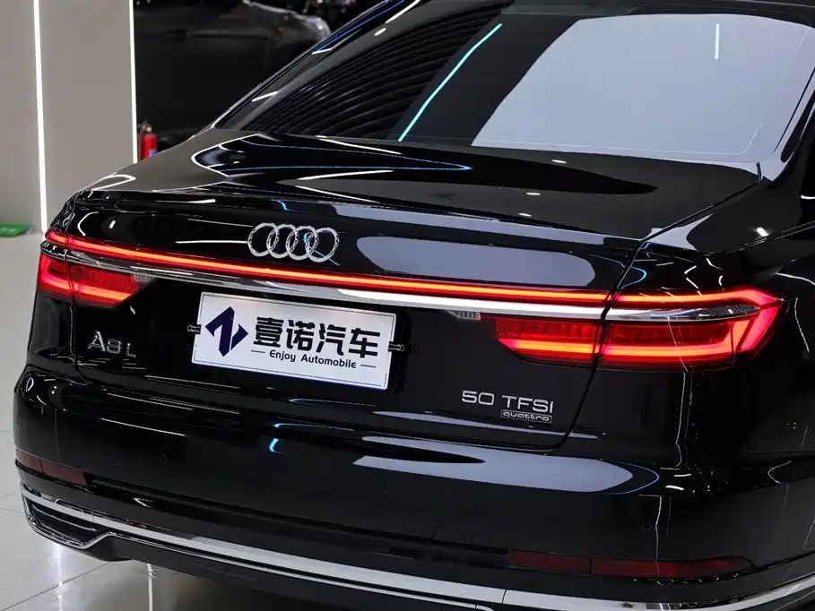 Audi A8 2020 — фото 16