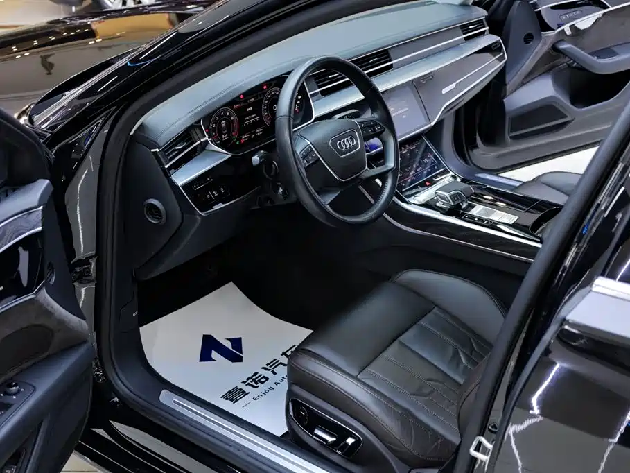 Audi A8 2020 — фото 17