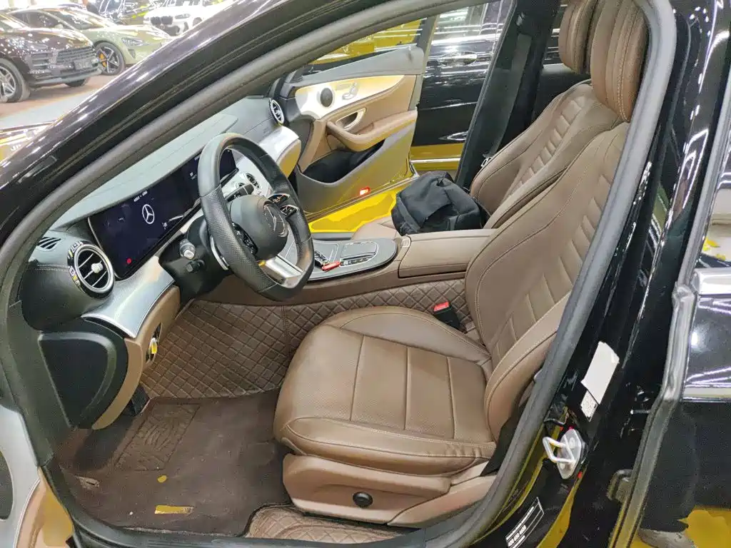 Mercedes-Benz E-Class 2022