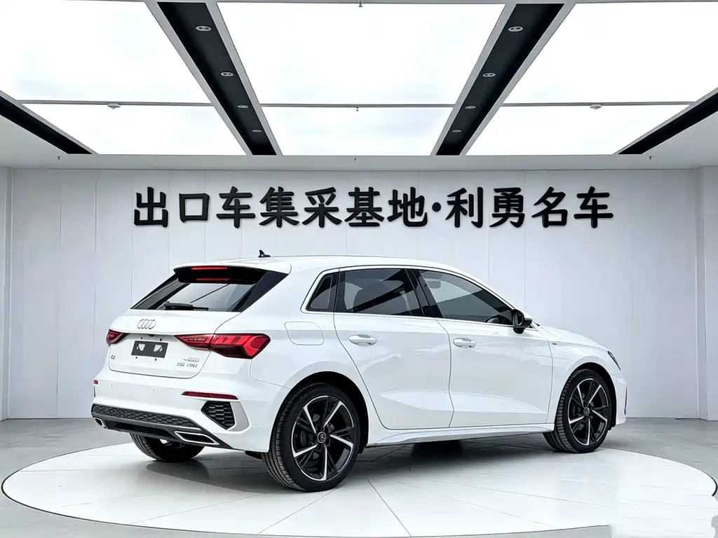 Audi A3 2023 — фото 6