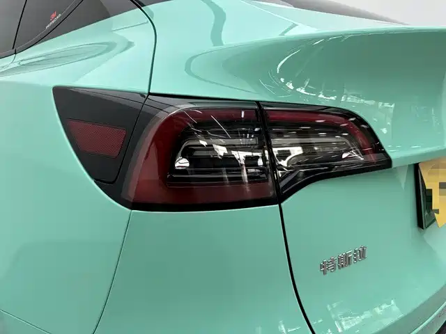 Tesla Model Y 2024 — фото 19