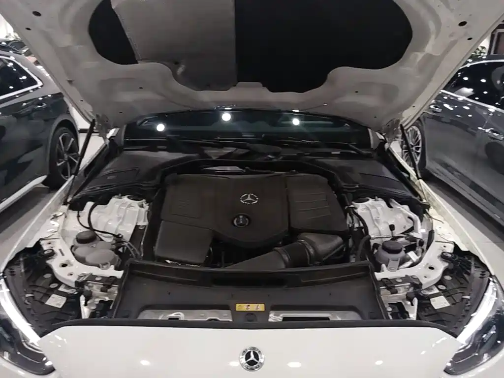 Mercedes-Benz C-Class 2025 — фото 20