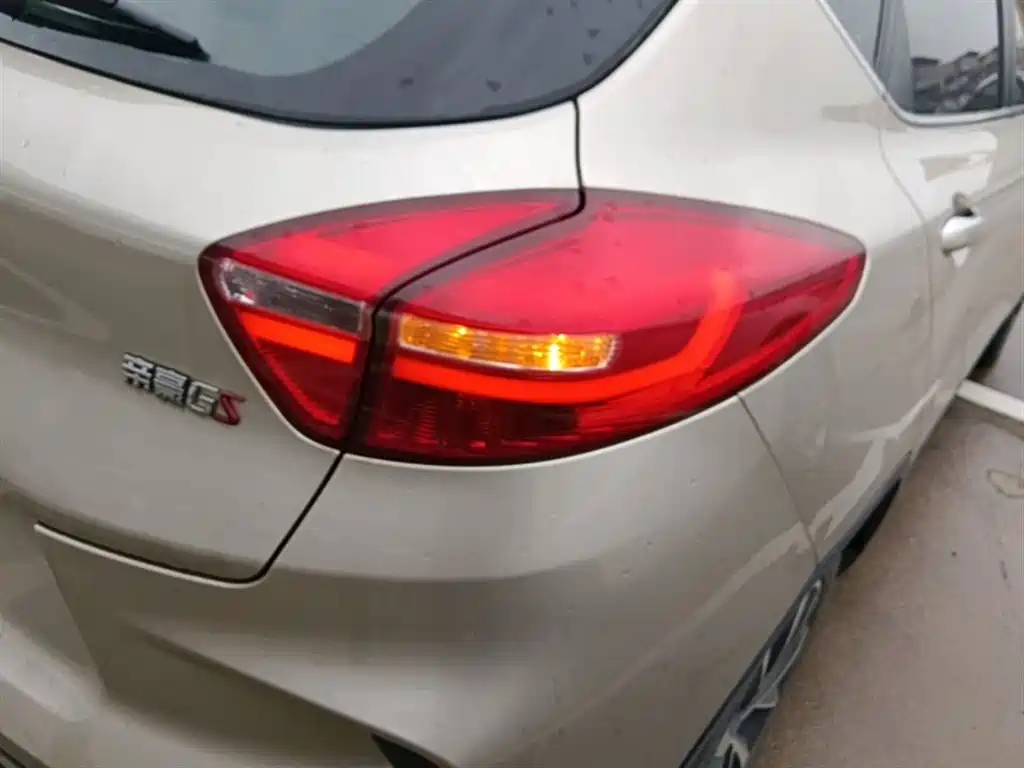 Geely Emgrand GS 2020 — фото 24