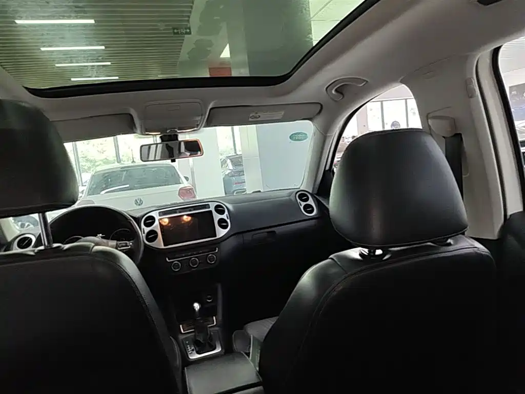 Volkswagen Tiguan 2017 — фото 18