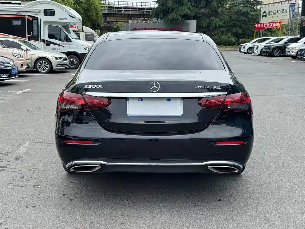 Mercedes-Benz E-Class 2018 — фото 8