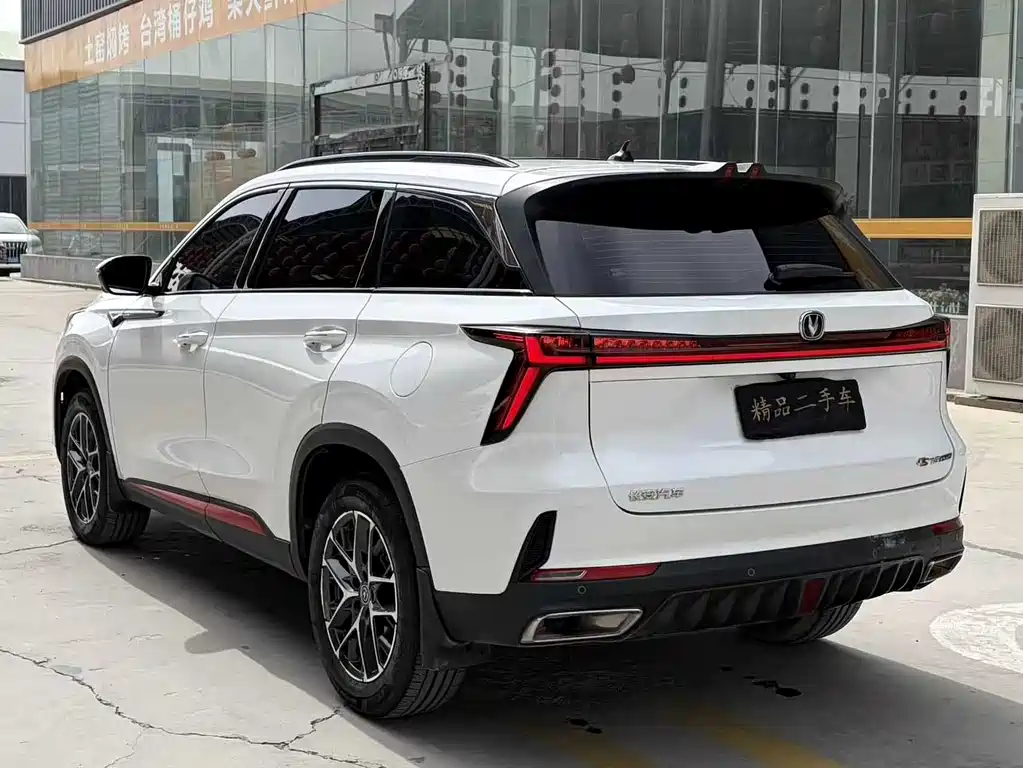 Changan CS75PLUS 2023 — фото 4