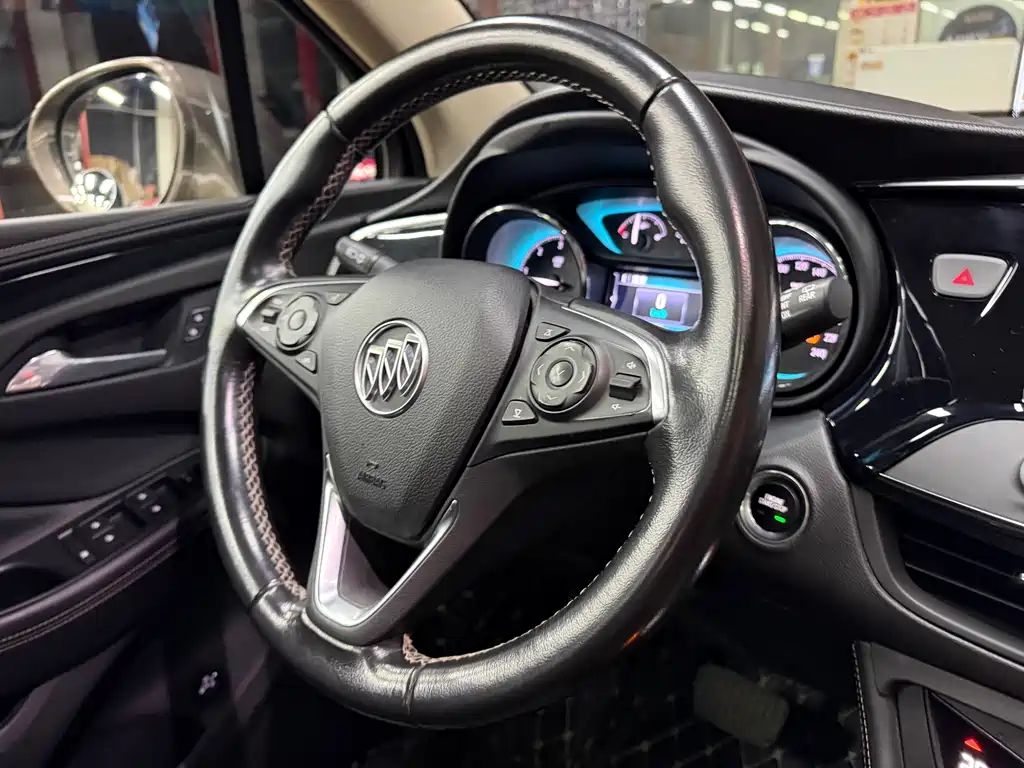 Buick Envision Plus 2017 — фото 12