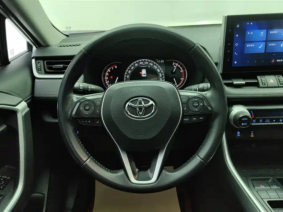 Toyota RAV4 2023 — фото 15