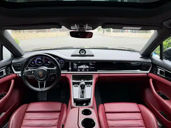 Porsche Panamera 2019