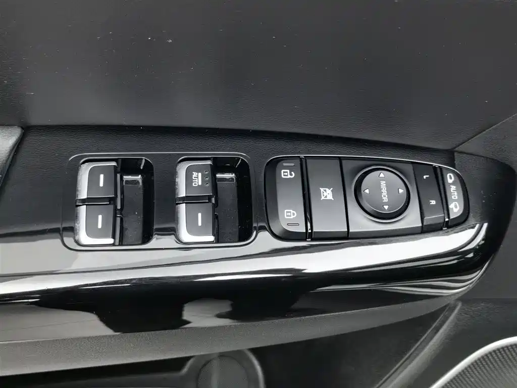 Kia KX5 2023 — фото 9