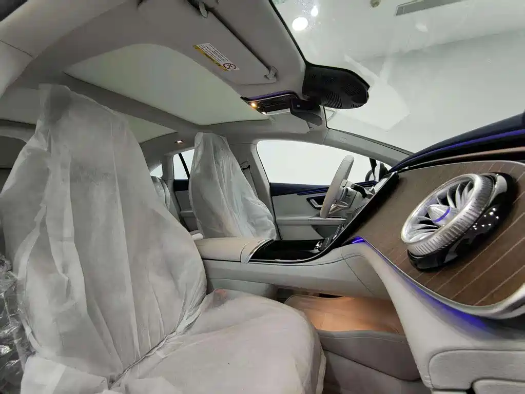 Mercedes-Benz EQE 2025 — фото 13