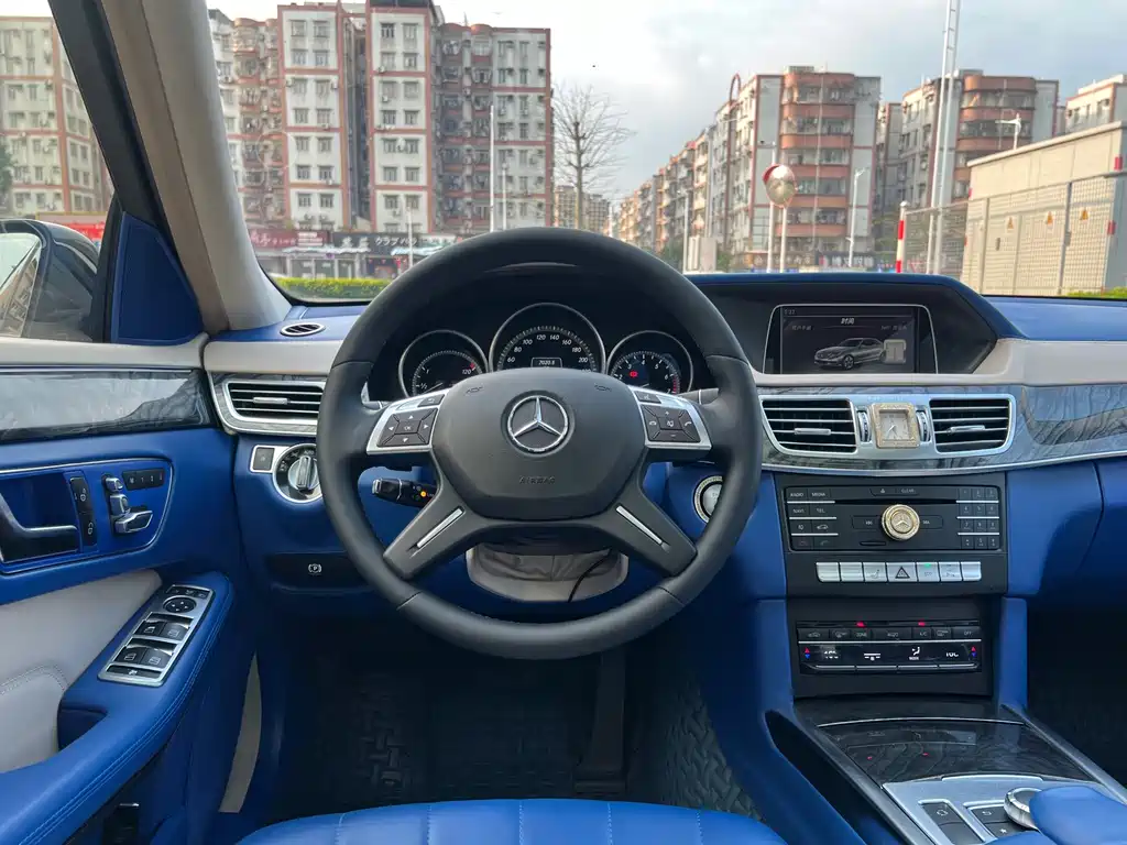 Mercedes-Benz E-Class 2016 — фото 21