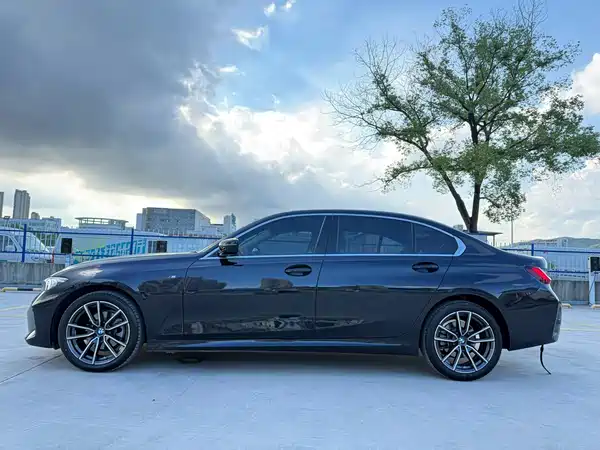BMW 3 Series 2024