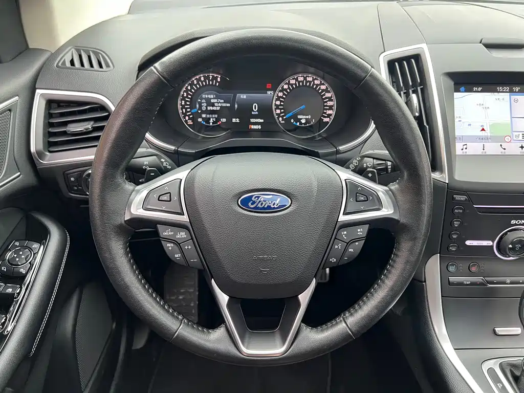 Ford Edge 2017 — фото 16