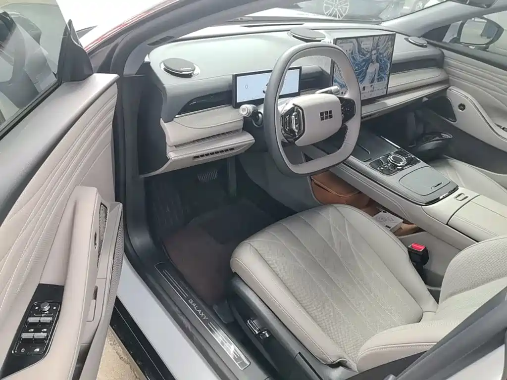 Geely Galaxy Starshine 8 2025 — фото 16