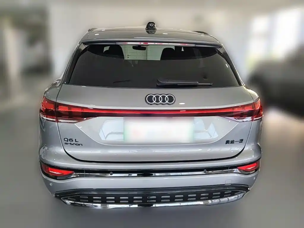 Audi Q6L E-Tron 2025 — фото 8