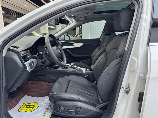 Audi A4L 2020