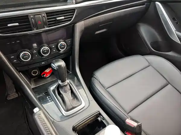 Mazda Atenza 2015