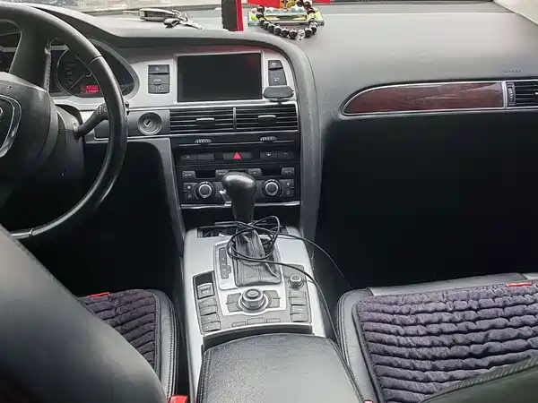 Audi A6L 2012