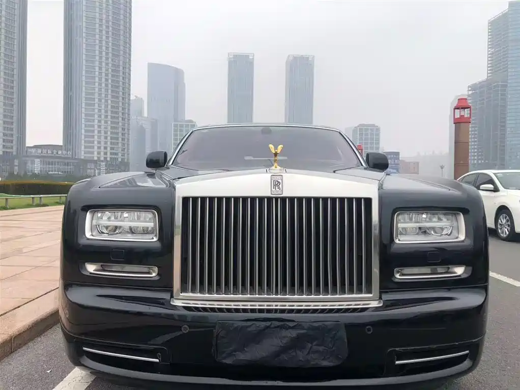 Rolls-Royce Phantom 2013 — фото 3