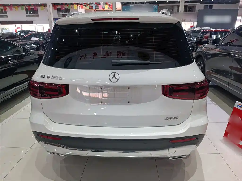 Mercedes-Benz GLB 2024 — фото 13